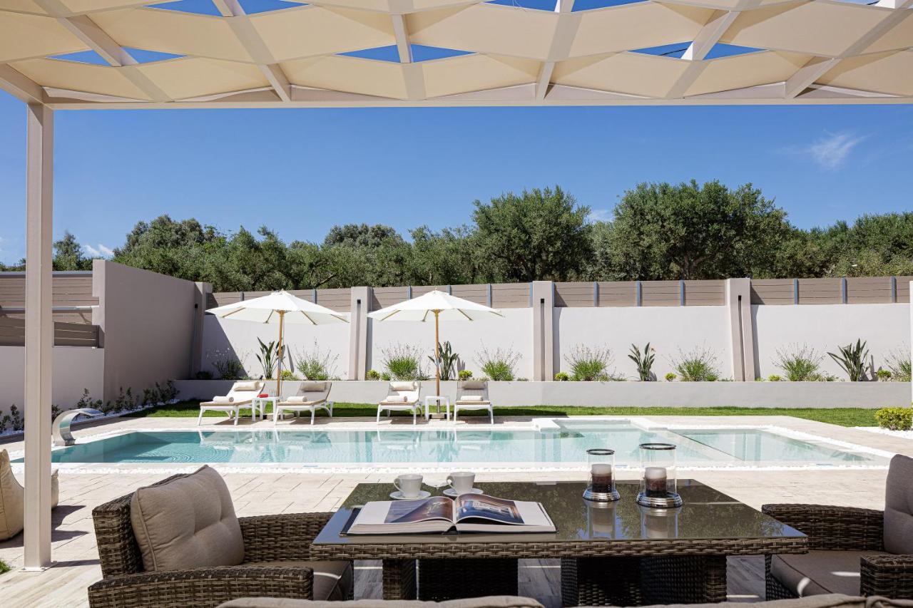 Koin Villa Sunset, With Heated Pool & Whirlpool, By Thinkvilla Perama  外观 照片