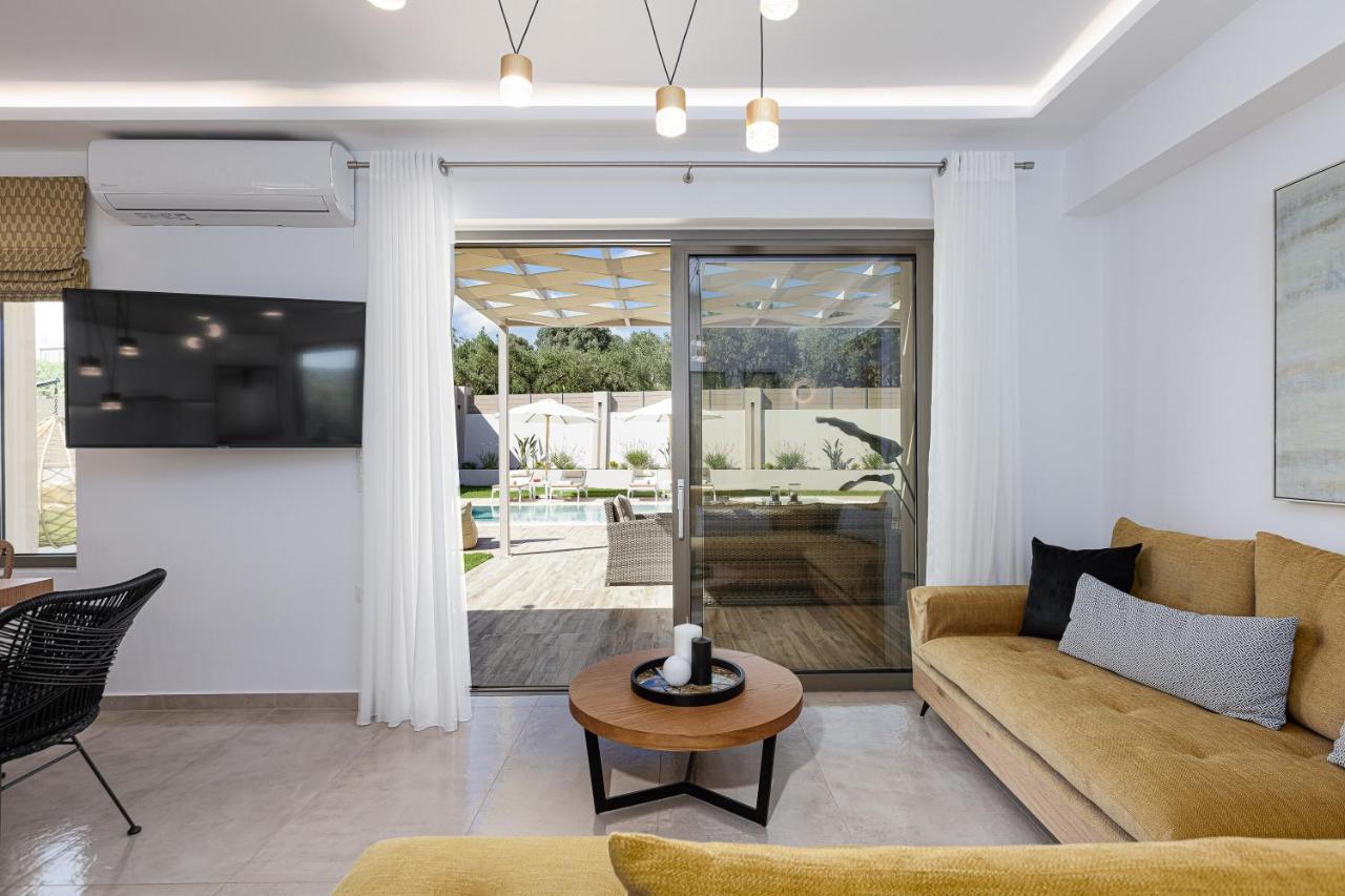Koin Villa Sunset, With Heated Pool & Whirlpool, By Thinkvilla Perama  外观 照片